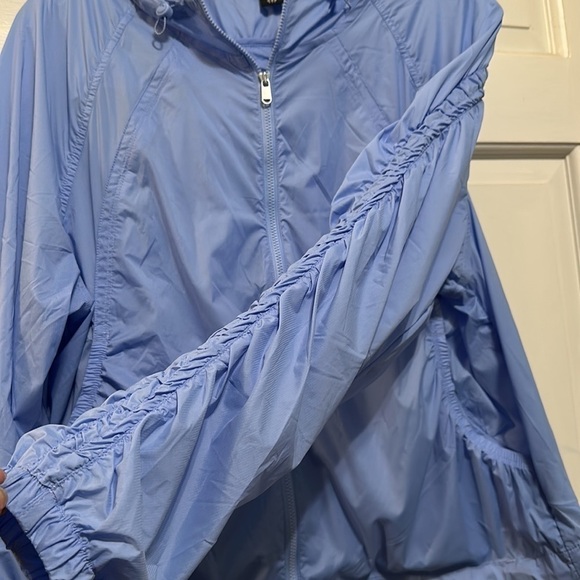 ATHLETA Expedition Ultra Lightweight Oversized Jacket Blue Size XXS - Picture 10 of 14